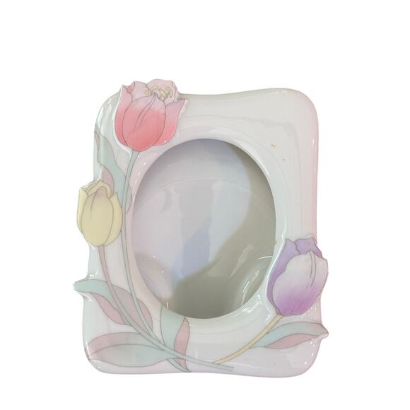 Vintage White Retro Porcelain 3D Hand Painted Water Tulip Pastel Photo Frame - Picture 2 of 5